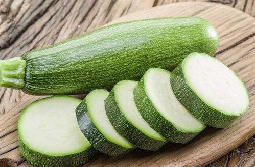 睡前吃蜜瓜胃疼