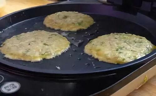 呆瓜吃饼,一场关于美食与成长的温馨之旅