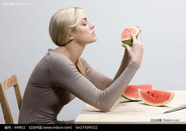 吃瓜外国女生视频